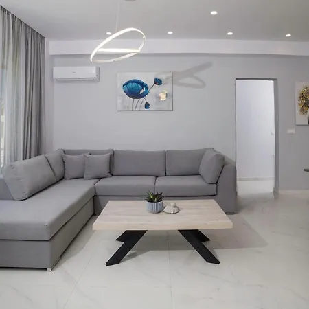 Lea Villa *